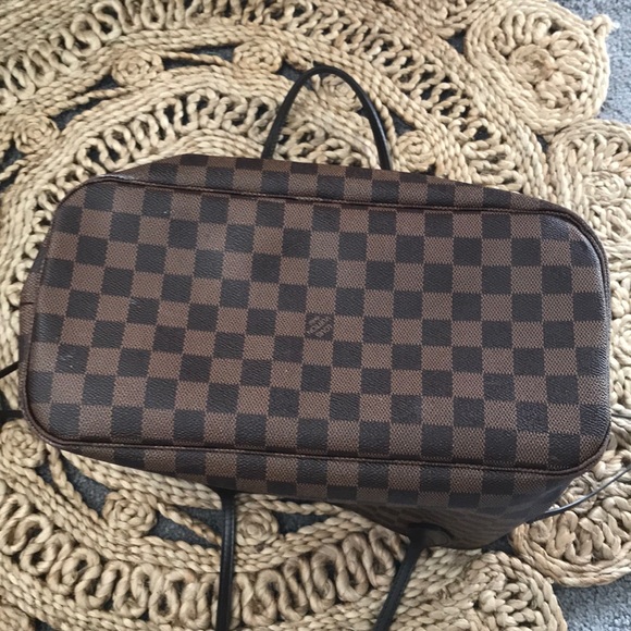 Louis Vuitton Neverfull MM - Picture 2 of 14